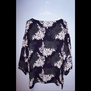 LOFT Tops - Lightweight long sleeve blouse LOFT Tops - Lightweight long sleeve blouse